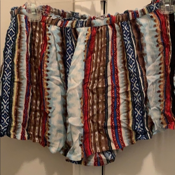 Multi colored drawstring Shorts - Picture 2 of 3